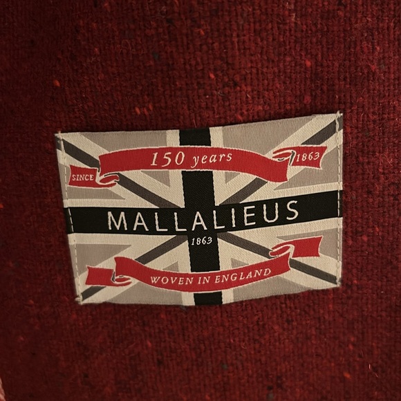 Beautiful coat. No hood. - Picture 6 of 6